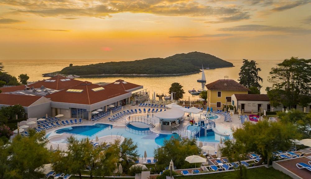 Maistra Select Belvedere Resort เวอร์ซาร์ ภายนอก รูปภาพ
